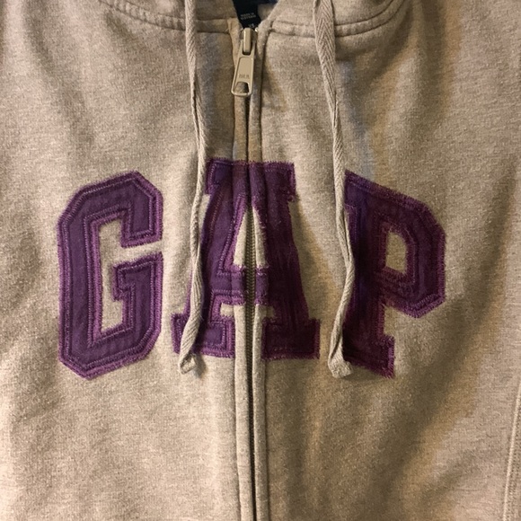 Gap Logo Sweatshirt - Picture 2 of 4
